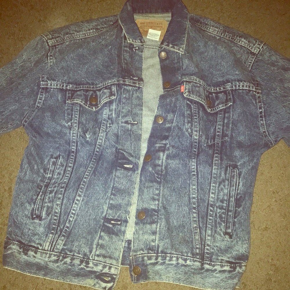 LEVI jean jacket!!